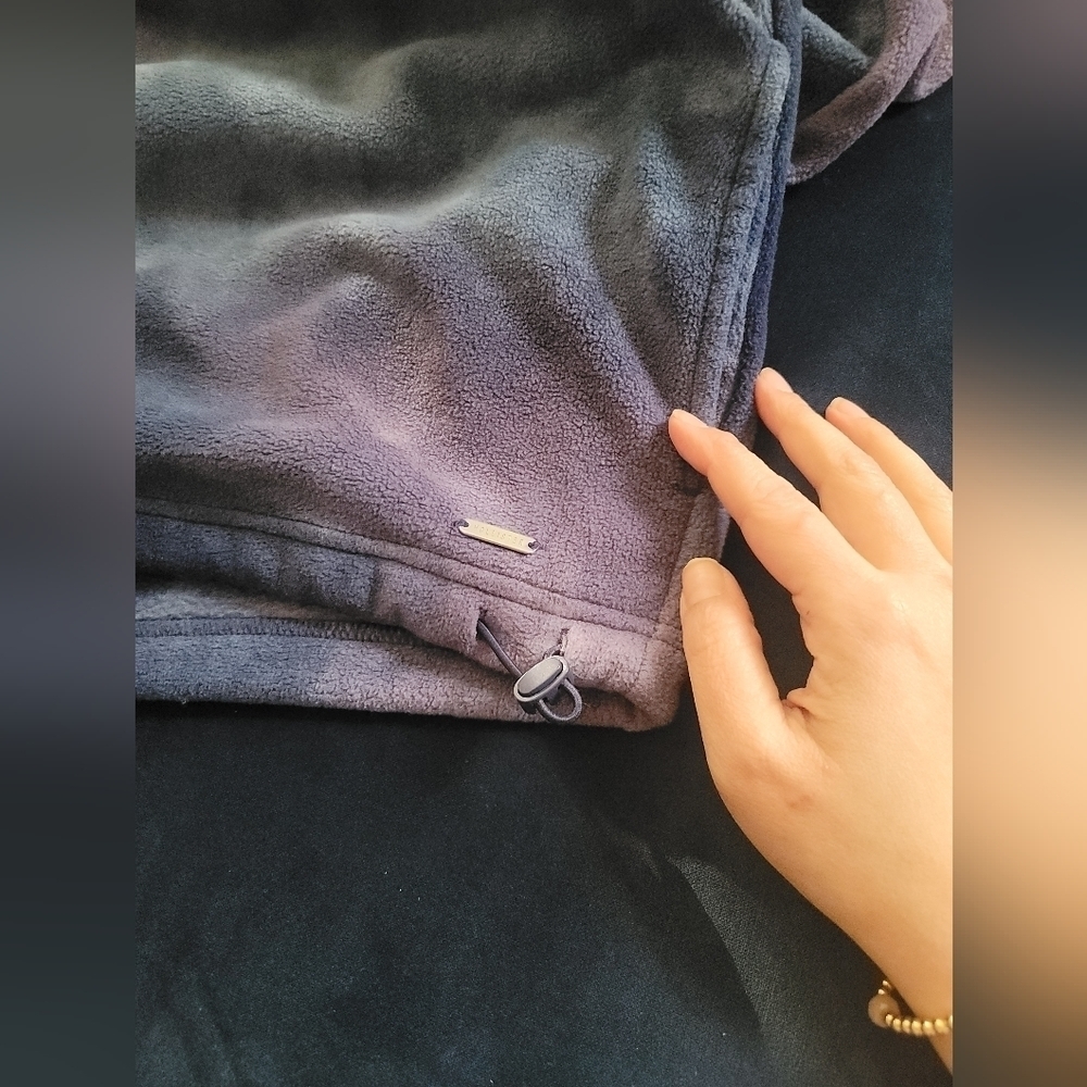 Hollister Space Galaxy Fleece Quarter Zip Pullover with cinchable Waist - Picture 5 of 7